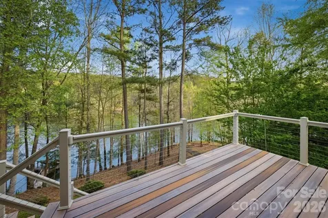 2224 W Paradise Harbor Drive Connelly Springs NC 28612