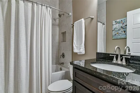 3 Leeds Lane Black Mountain NC 28711