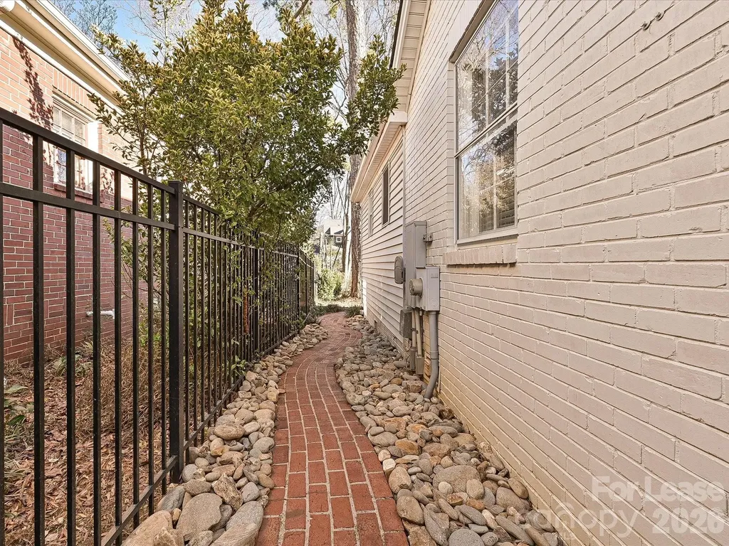 2331 Chesterfield Avenue Charlotte NC 28205