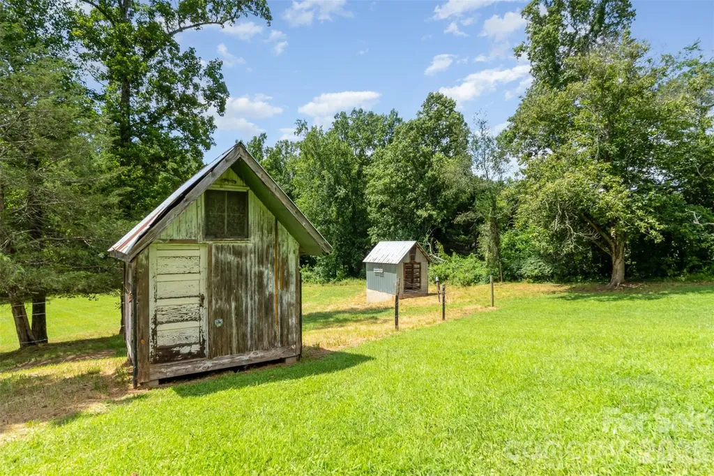 1164 Bradford Mountain Road Lenoir NC 28645