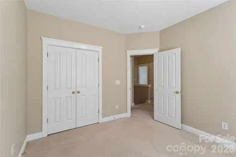 10208 Tolleson Avenue Charlotte NC 28277