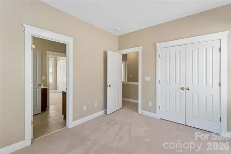 10208 Tolleson Avenue Charlotte NC 28277