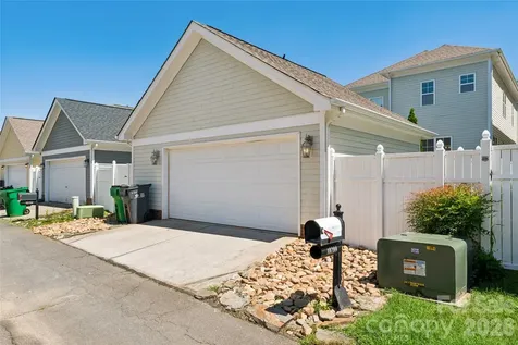 10208 Tolleson Avenue Charlotte NC 28277