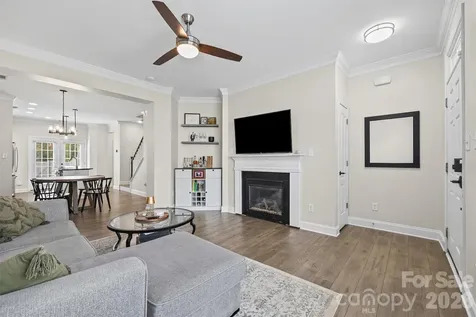233 Hurston Circle Charlotte NC 28208