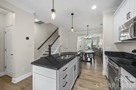 233 Hurston Circle Charlotte NC 28208