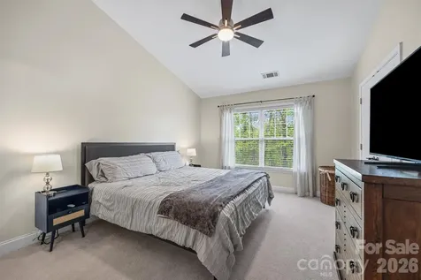 233 Hurston Circle Charlotte NC 28208
