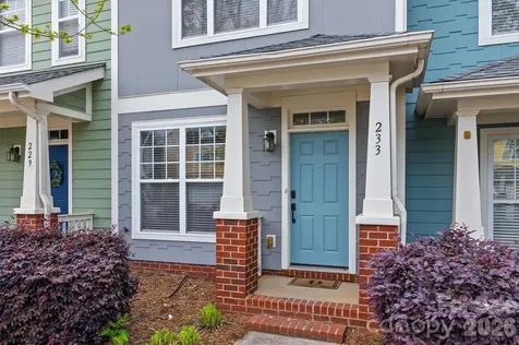 233 Hurston Circle Charlotte NC 28208