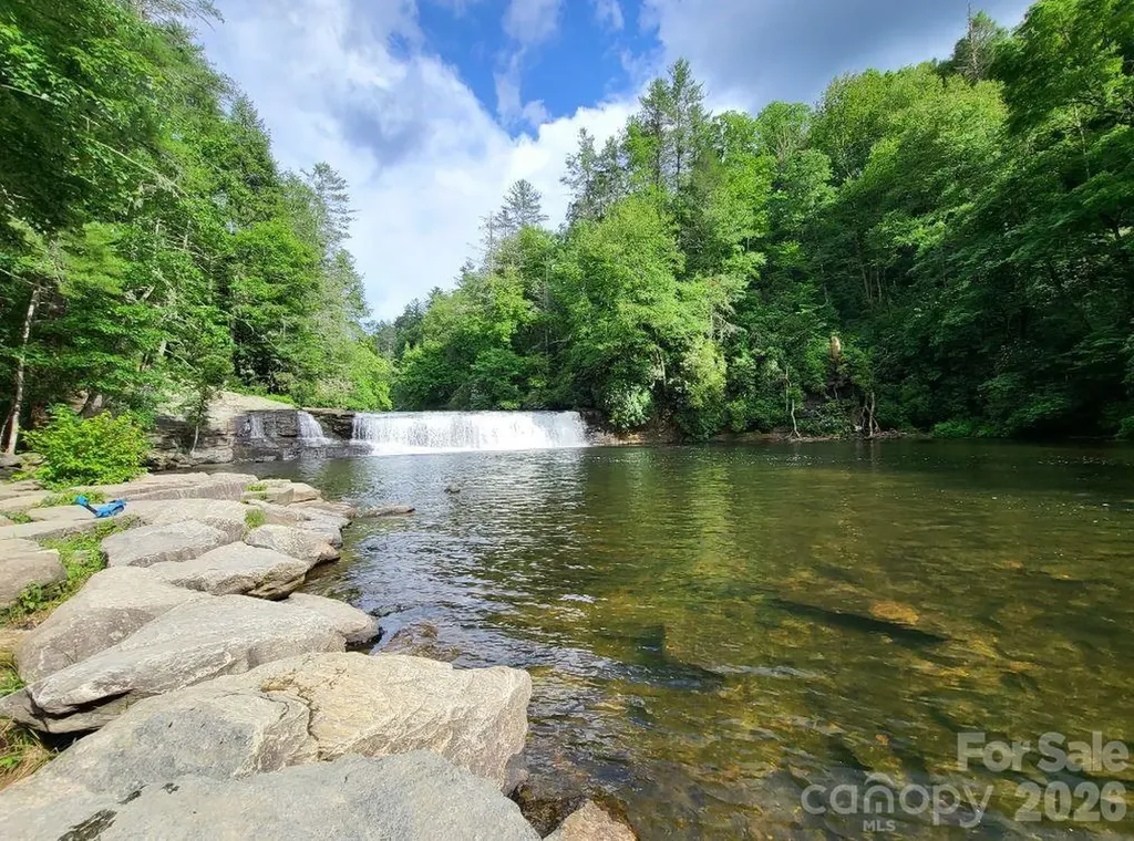 283 Tinequa Drive Brevard NC 28712