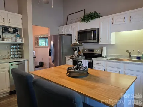 283 Tinequa Drive Brevard NC 28712
