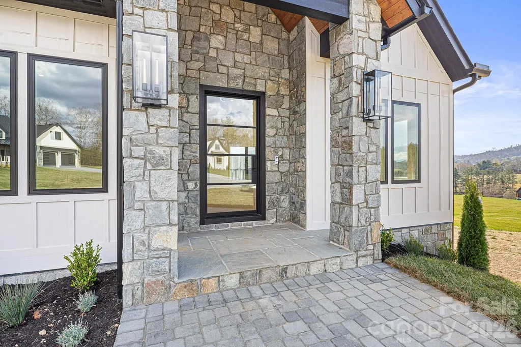 133 Golden Pasture Drive Fletcher NC 28732