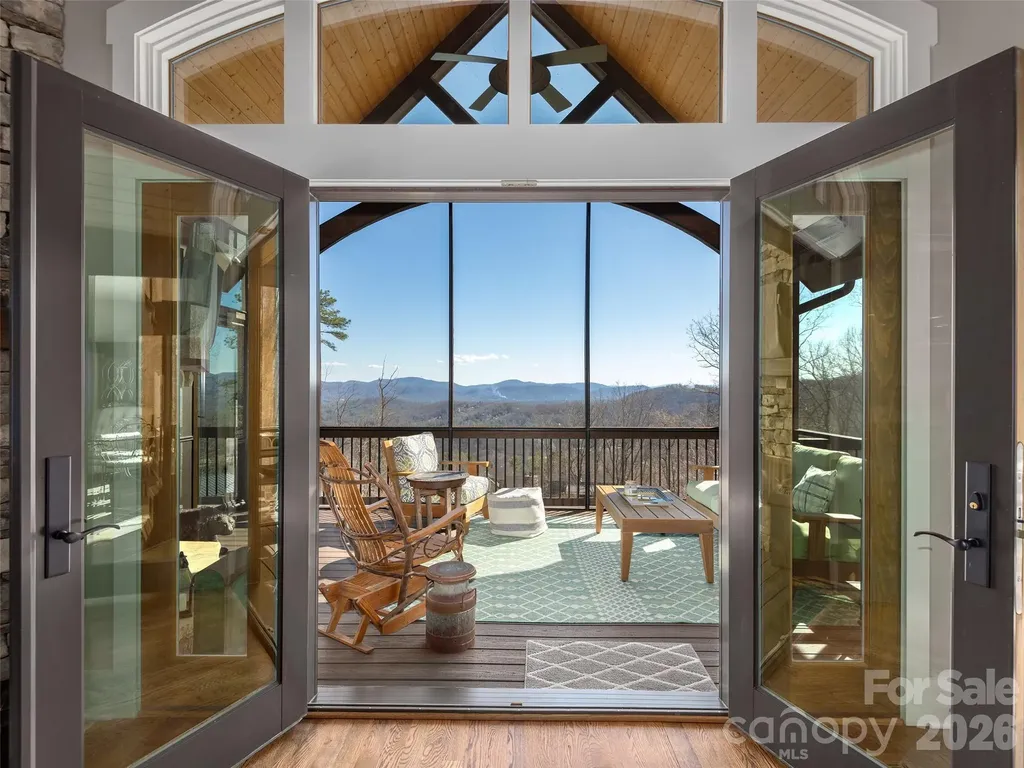 31 Wonderland Ridge Lane Fairview NC 28730