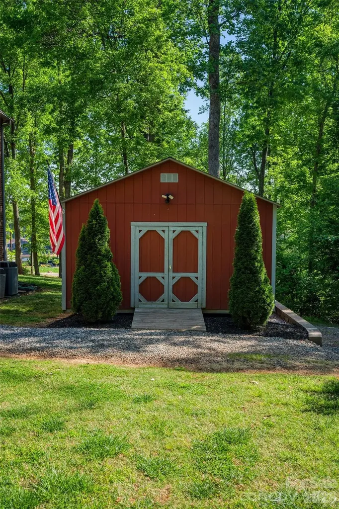 623 Normandy Road Mooresville NC 28117