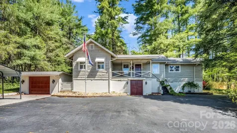 110 Chariton Avenue Hendersonville NC 28739