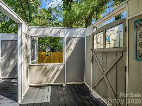 110 Chariton Avenue Hendersonville NC 28739