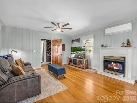110 Chariton Avenue Hendersonville NC 28739