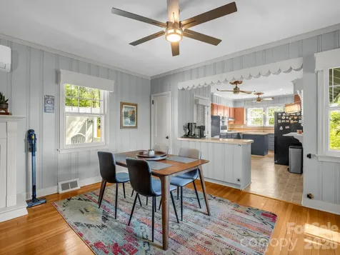 110 Chariton Avenue Hendersonville NC 28739