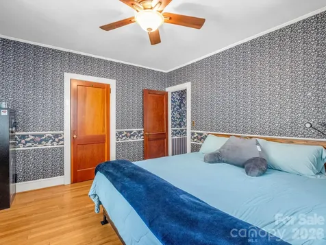 110 Chariton Avenue Hendersonville NC 28739