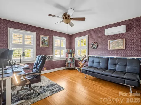 110 Chariton Avenue Hendersonville NC 28739