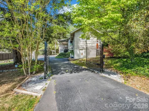 110 Chariton Avenue Hendersonville NC 28739