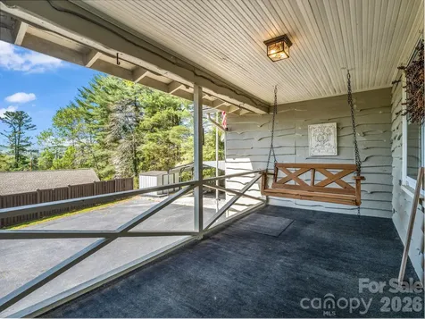 110 Chariton Avenue Hendersonville NC 28739