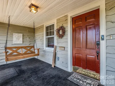 110 Chariton Avenue Hendersonville NC 28739