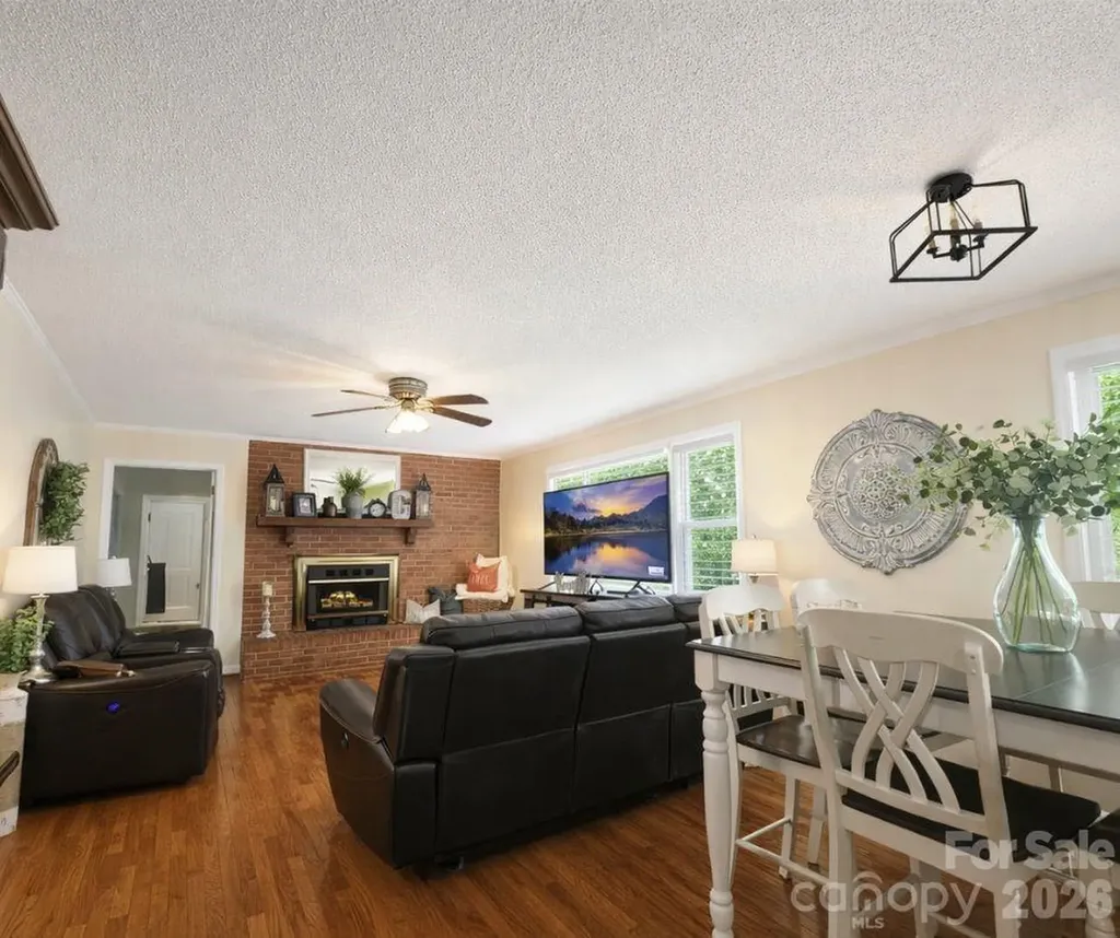 216 Delview Drive Cherryville NC 28021
