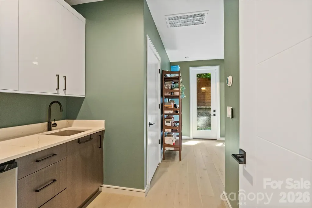 2716 N Davidson Street Charlotte NC 28205