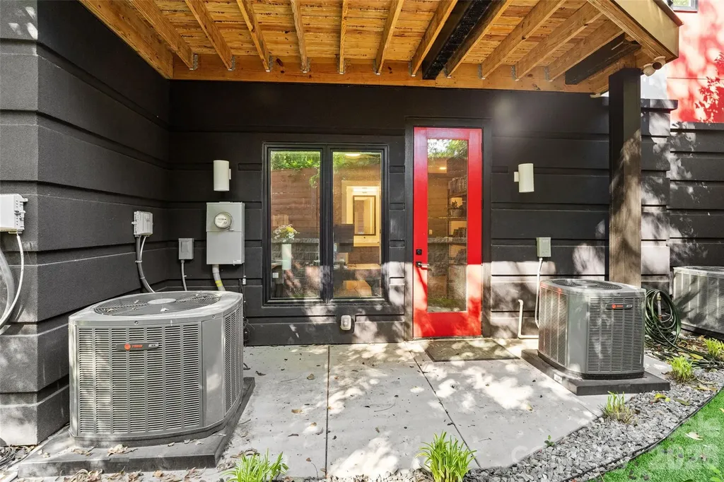 2716 N Davidson Street Charlotte NC 28205