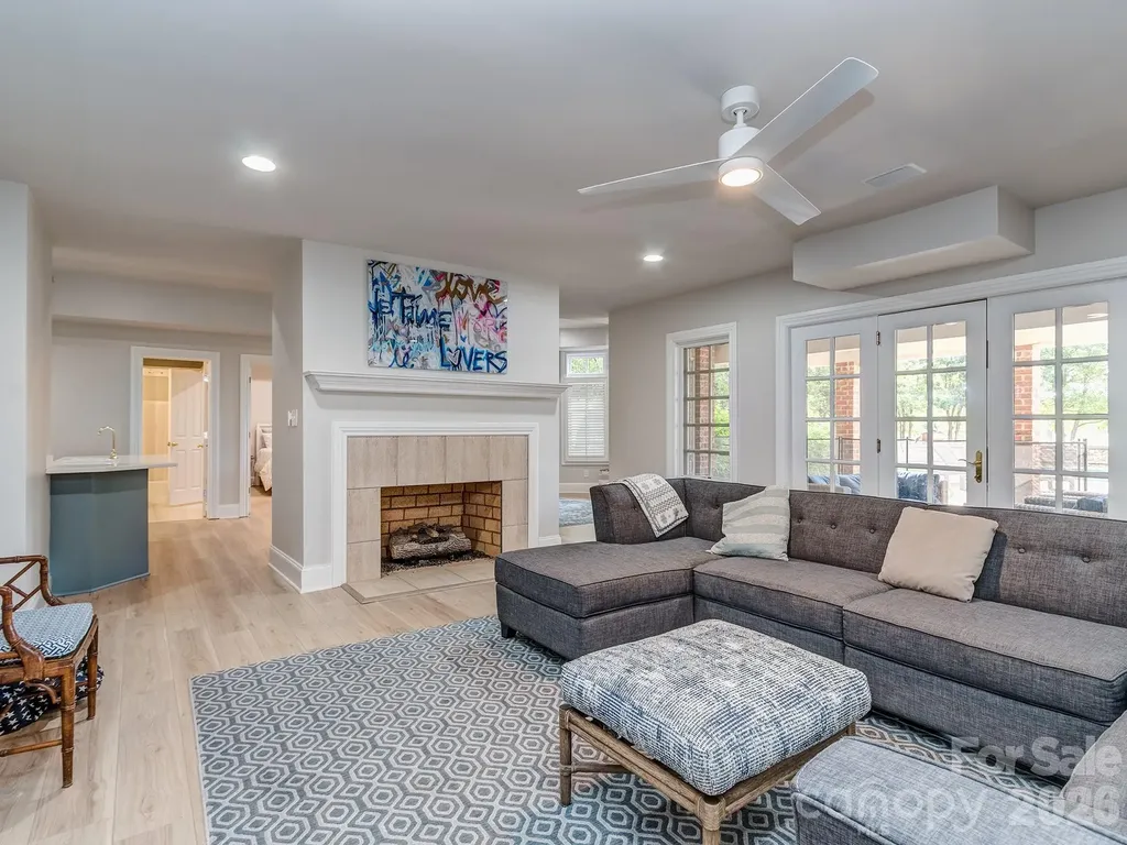 6528 Chipstead Lane Charlotte NC 28277