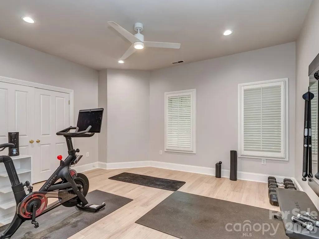 6528 Chipstead Lane Charlotte NC 28277