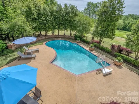 6528 Chipstead Lane Charlotte NC 28277