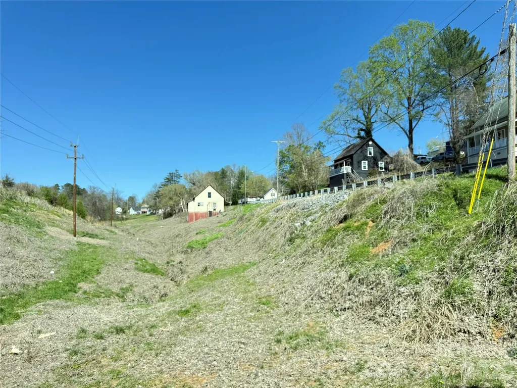 100 Hickory Street Rhodhiss NC 28667