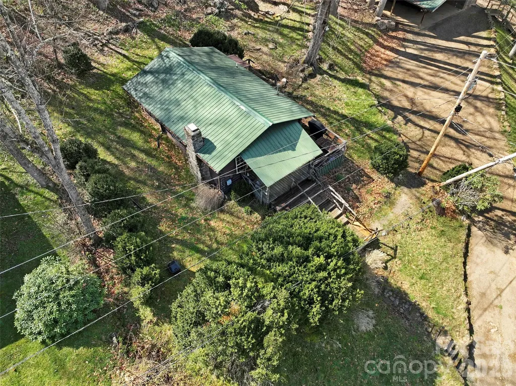 142 Cold Spring Road Burnsville NC 28714