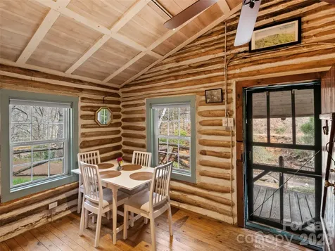 142 Cold Spring Road Burnsville NC 28714