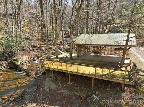 142 Cold Spring Road Burnsville NC 28714