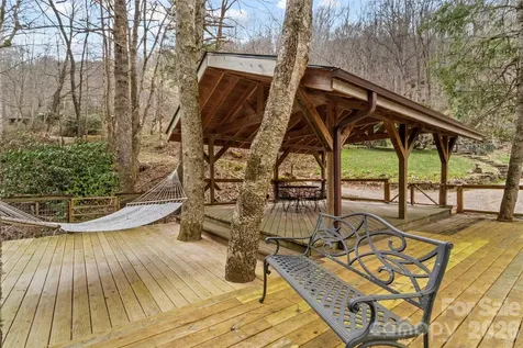 142 Cold Spring Road Burnsville NC 28714