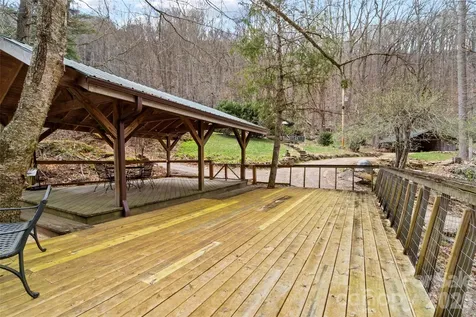 142 Cold Spring Road Burnsville NC 28714