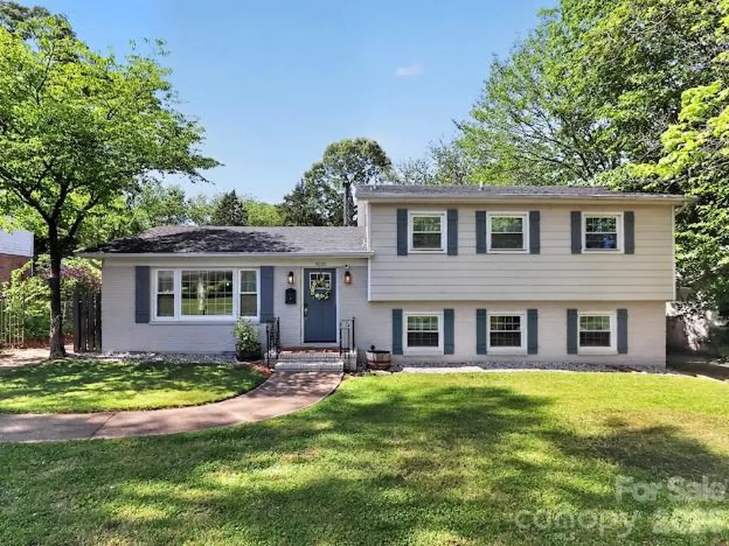 3025 Dunaire Drive Charlotte NC 28205