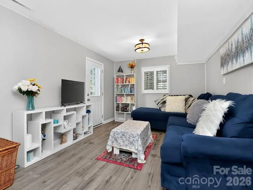 3025 Dunaire Drive Charlotte NC 28205