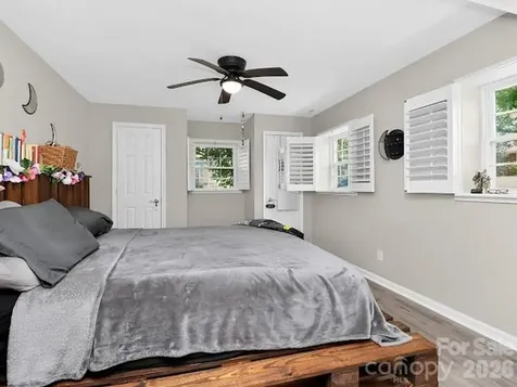 3025 Dunaire Drive Charlotte NC 28205