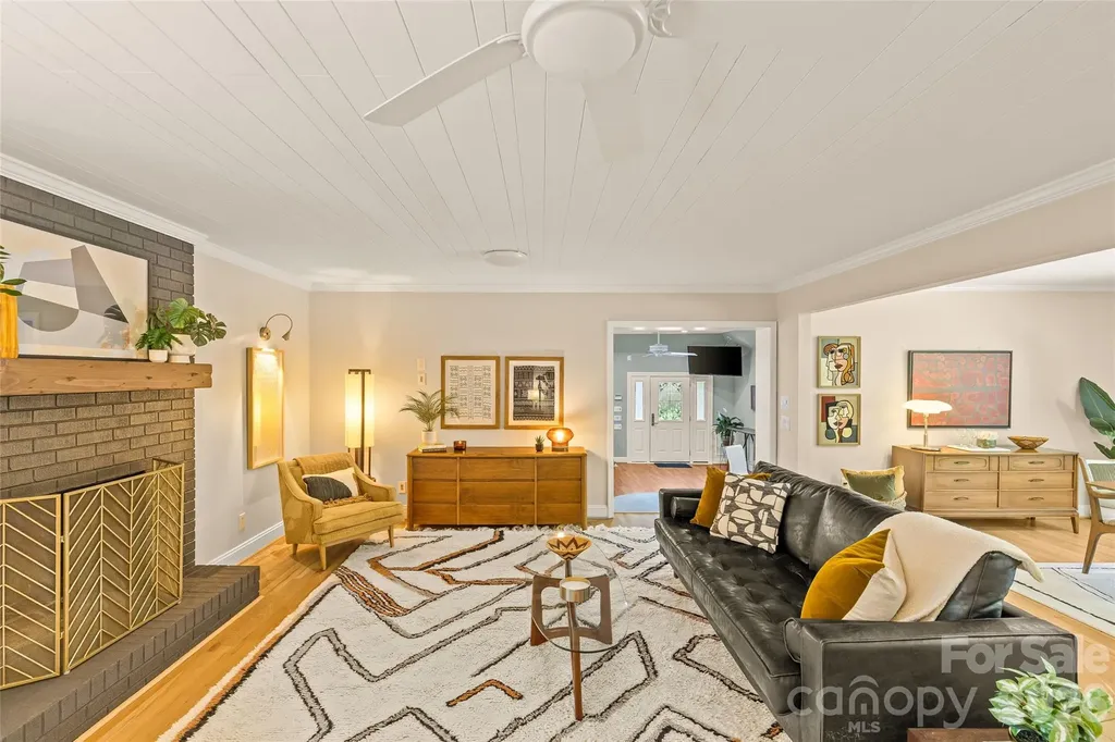 7108 Preston Court Charlotte NC 28215