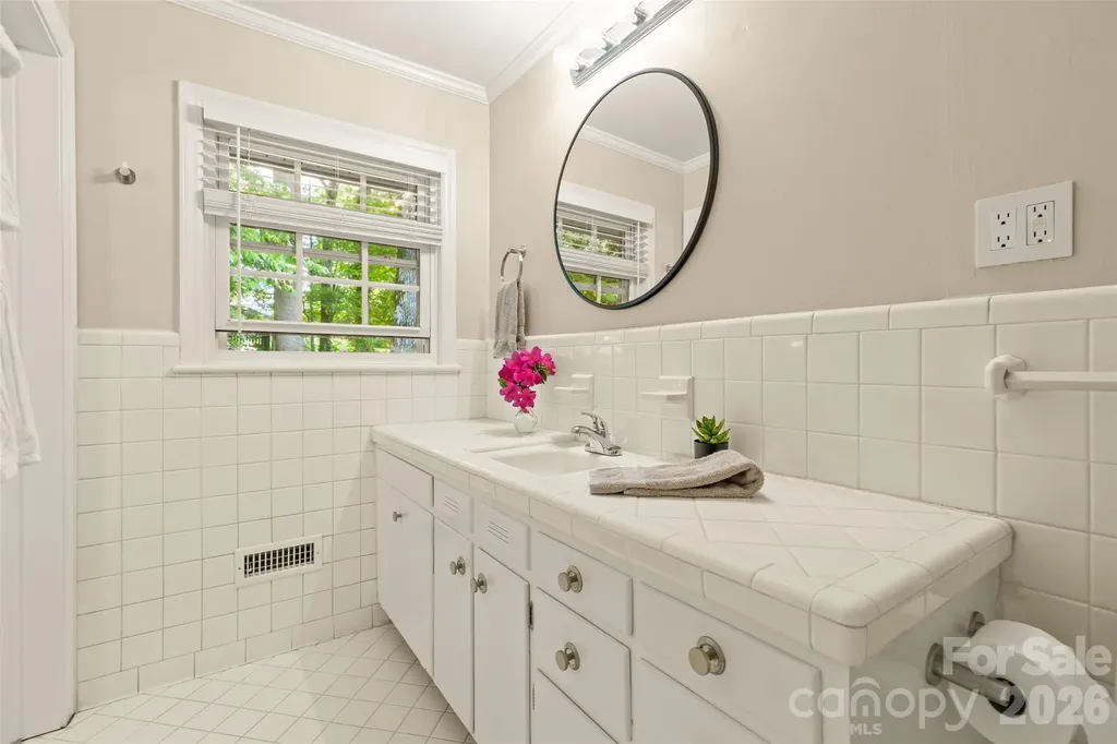 7108 Preston Court Charlotte NC 28215