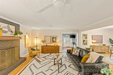 7108 Preston Court Charlotte NC 28215