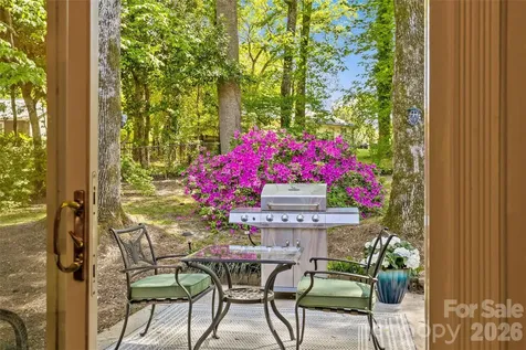7108 Preston Court Charlotte NC 28215