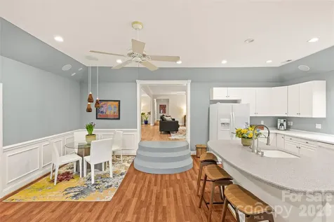 7108 Preston Court Charlotte NC 28215