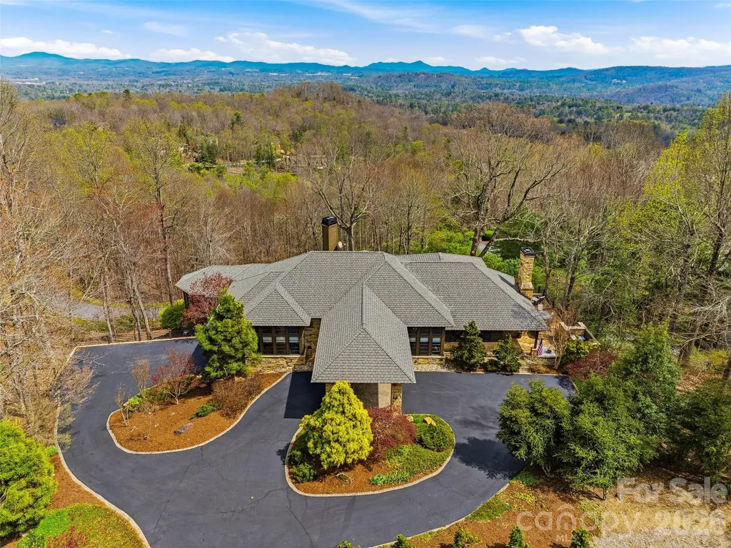 Hendersonville NC, 1000 Mcfarlane Way