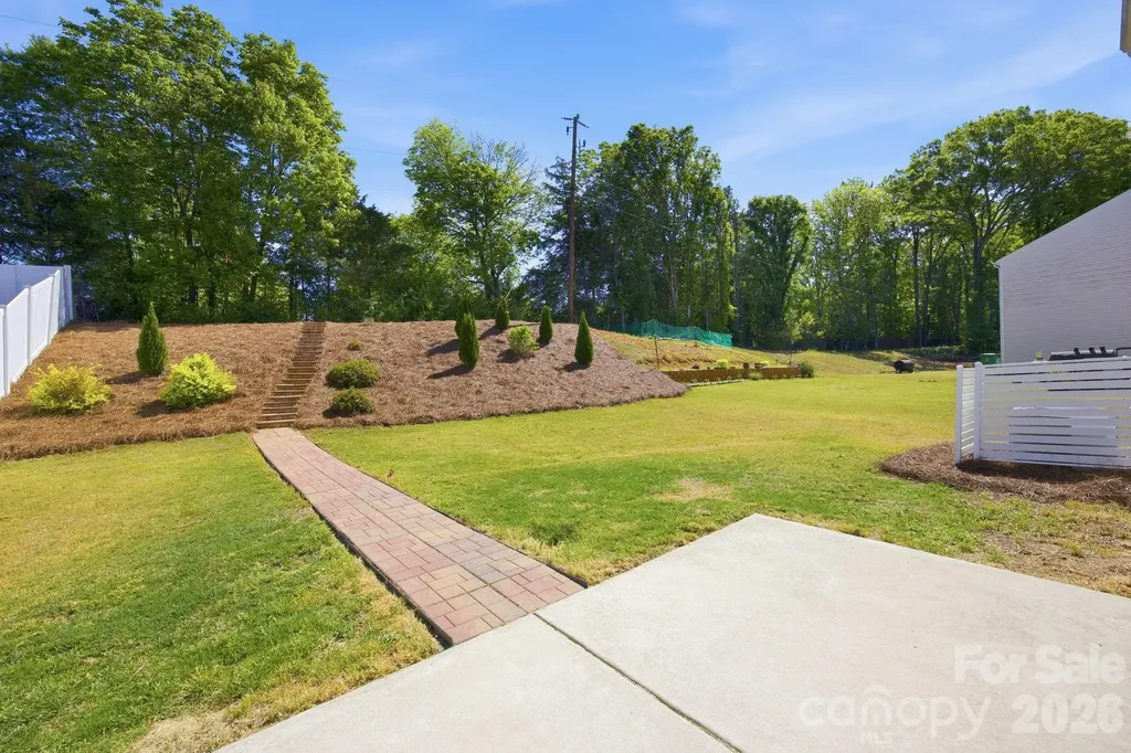 3016 Platinum Pointe Drive Charlotte NC 28227
