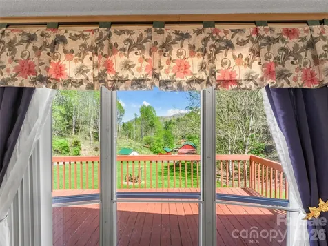 469 Hensley Branch Road Burnsville NC 28714