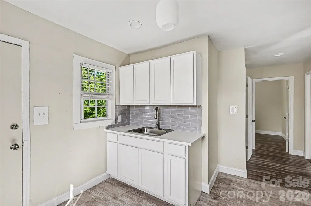2604 Booker Avenue Charlotte NC 28216