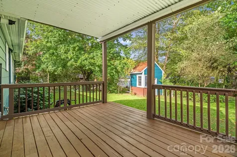25 Pinewood Drive Waynesville NC 28786